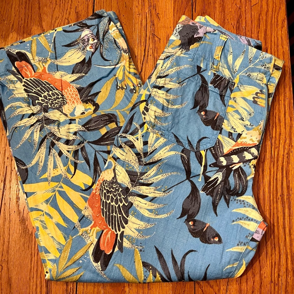 Maeve Blue Tropical Bird Print Capris